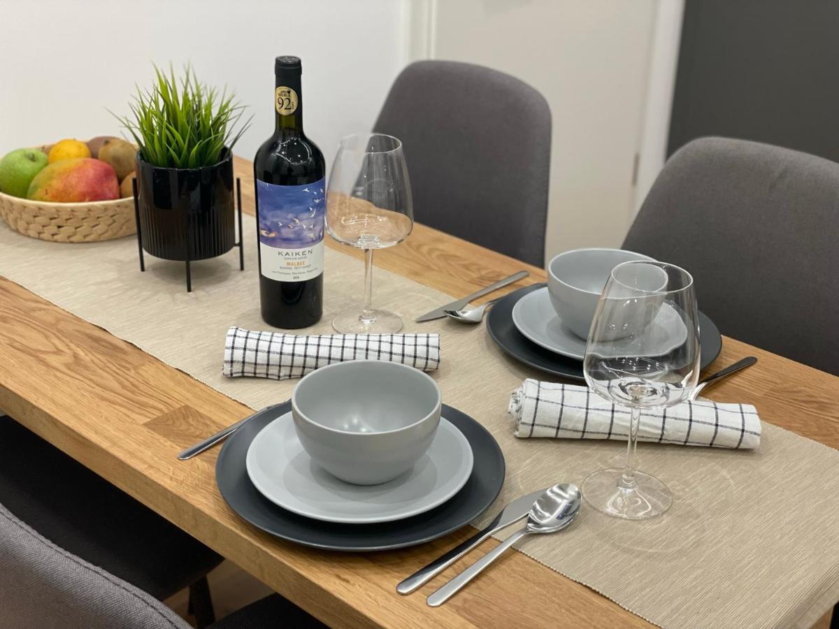 Sipsix - Modern 2 Bedroom Newly Renovated Flat With Ac In Centre דירה