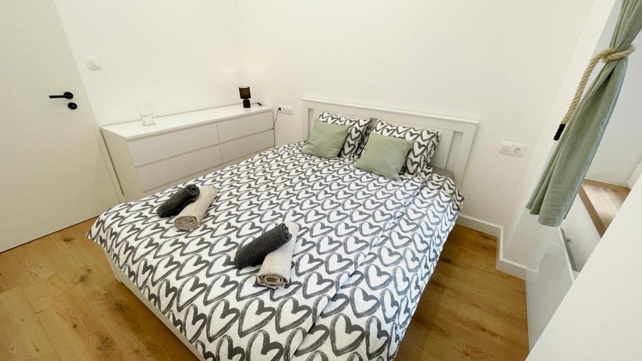 Sipsix - Modern 2 Bedroom Newly Renovated Flat With Ac In Centre * בודפשט