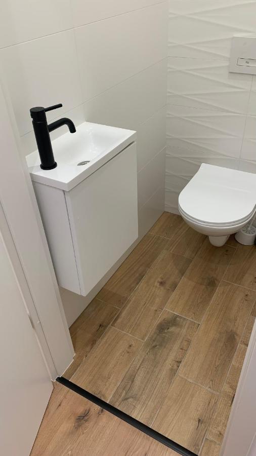 Sipsix - Modern 2 Bedroom Newly Renovated Flat With Ac In Centre Apartman Budapest