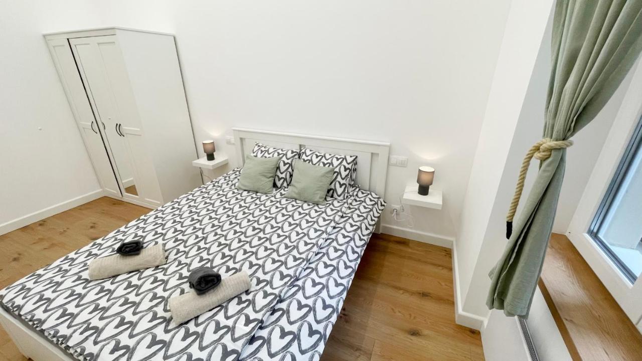 Sipsix - Modern 2 Bedroom Newly Renovated Flat With Ac In Centre * Budapest
