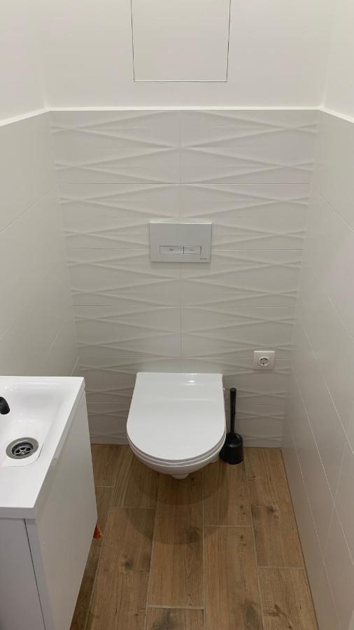 Apartman Sipsix - Modern 2 Bedroom Newly Renovated Flat With Ac In Centre